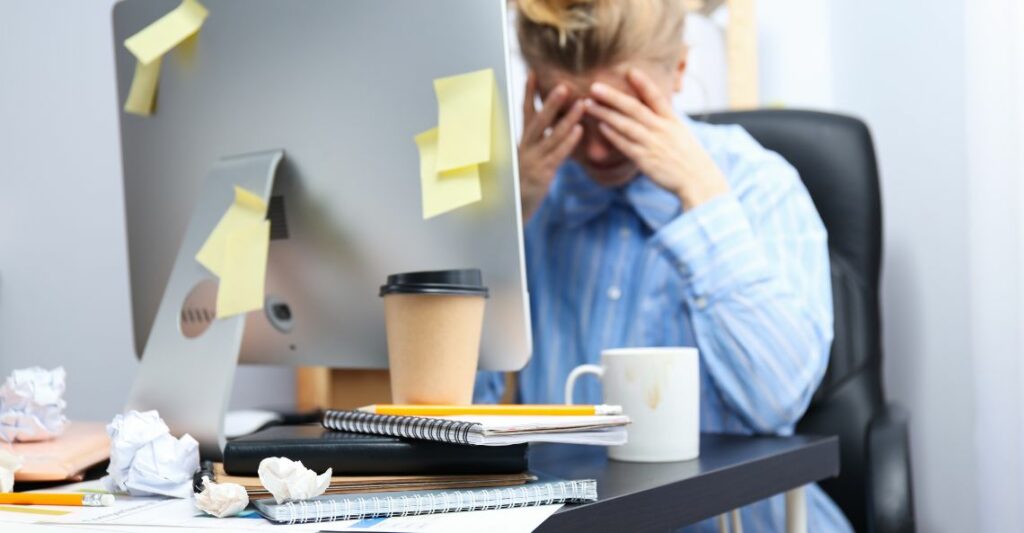 Dovedite kaos u red: strategije za organiziranje produktivnog poslovnog dana